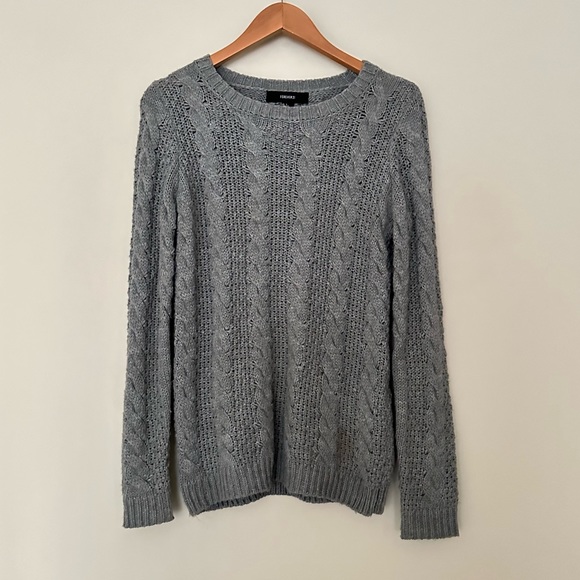 Forever 21 Gray Cable Knit Sweater - Picture 2 of 4